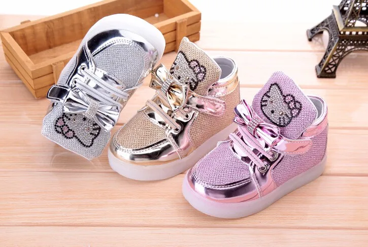 Hello Kitty со стразами светодиодный светильник обувь для детей модный костюм для маленьких девочек, из PU искусственной кожи, без застежки повседневная обувь на плоской подошве обувь на Рождество
