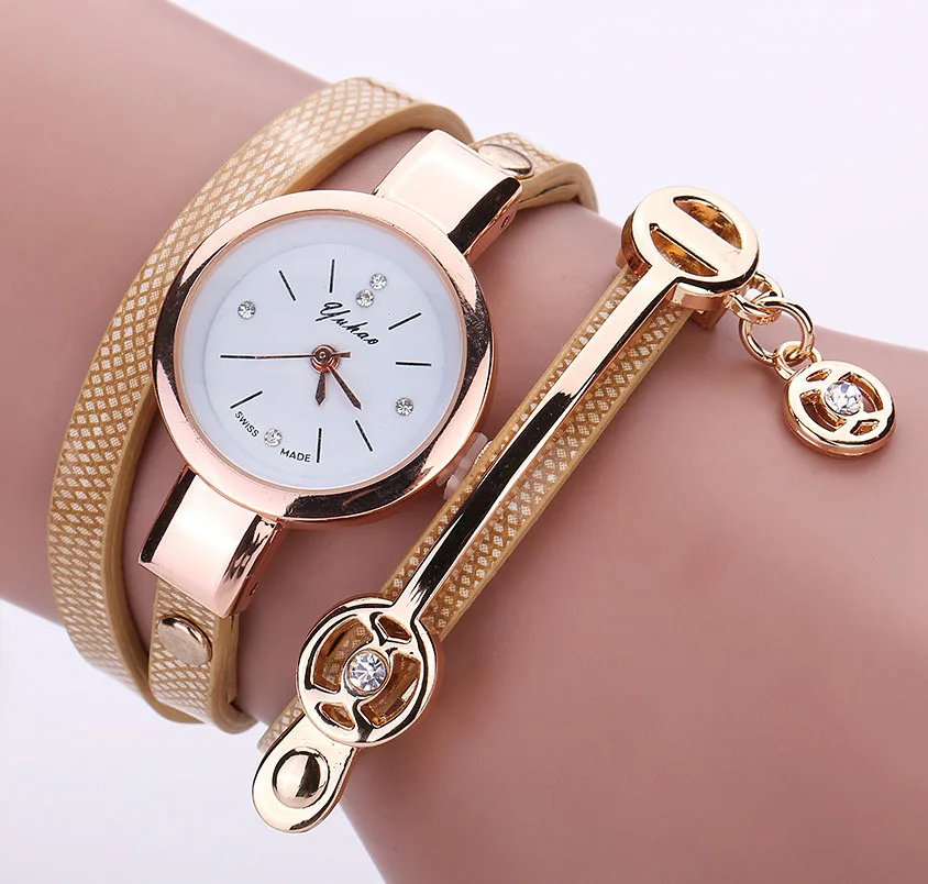 

Hot Luxury Leather Quartz Watch Women Ladies Crystal Fashion Bracelet Metal Strap Wrist Watch Clock Relojes mujer 8A17