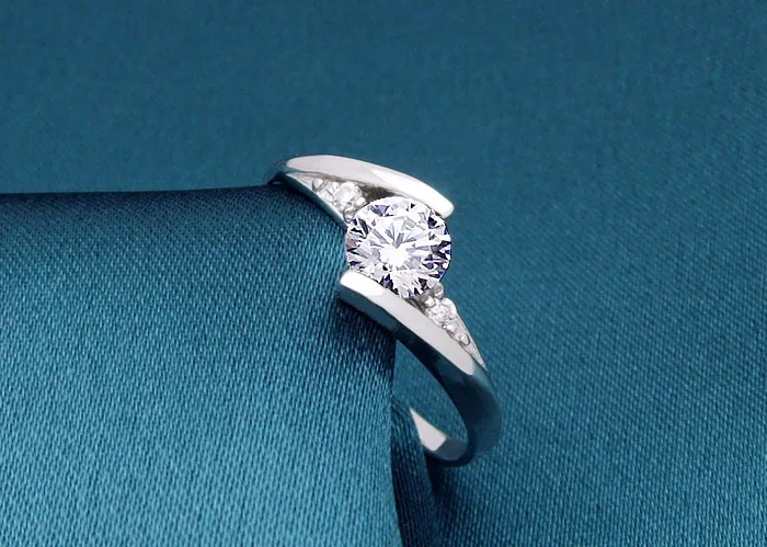 Kiteal Womens Engagement crystal Rings Fashion Silver Jewelery Party Cubic Zircon Ring Wholesale Alyans Bayan 925 stamp Yr023