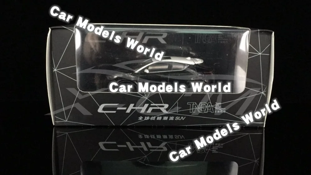 Литая под давлением модель автомобиля для C-HR CHR 1:43 (черный/белый) + маленький