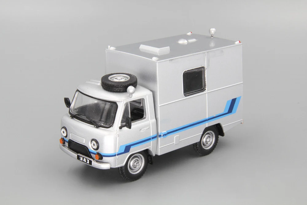 D EA 1:43 UAZ 452D бутик сплава автомобиля игрушки для детей Детские игрушки модель оригинальная коробка