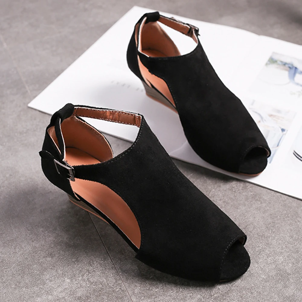 Женские босоножки с открытым носком сандалии-гладиаторы на танкетке пряжкой