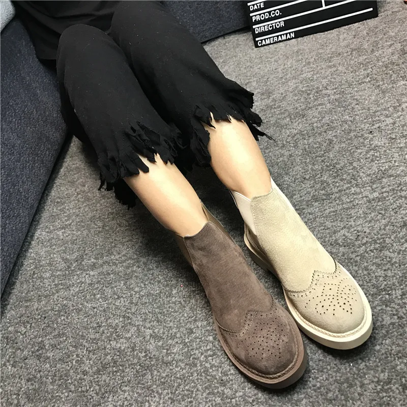 Весенние резные женские ботинки из натуральной кожи мартинсы женская обувь