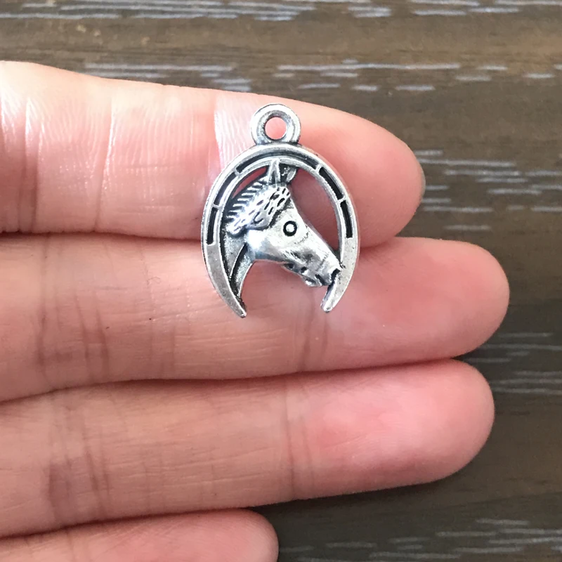 

20PCS DIY Jewelry Making Horse Charms Zinc Alloy Horseshoe Pendant Charm for Bracelet Necklace Earring zipper pulls bookmarks