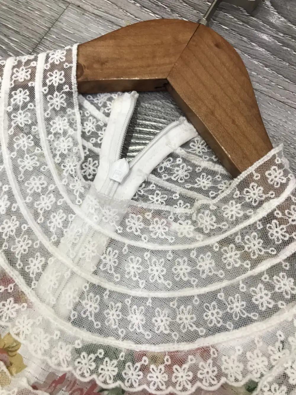 Женское цветочное кружевное Каскадное платье с высоким вырезом и оборками