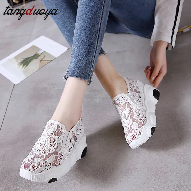 Летняя женская обувь на платформе танкетке коллекция 2019 года сетчатая дышащая