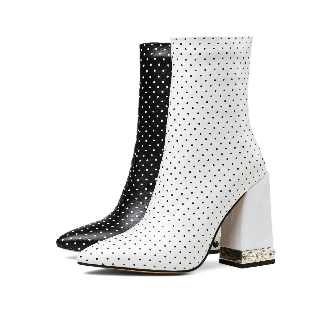 Женские ботильоны на массивном каблуке Arden белые с острым носком весна-осень 2018 |