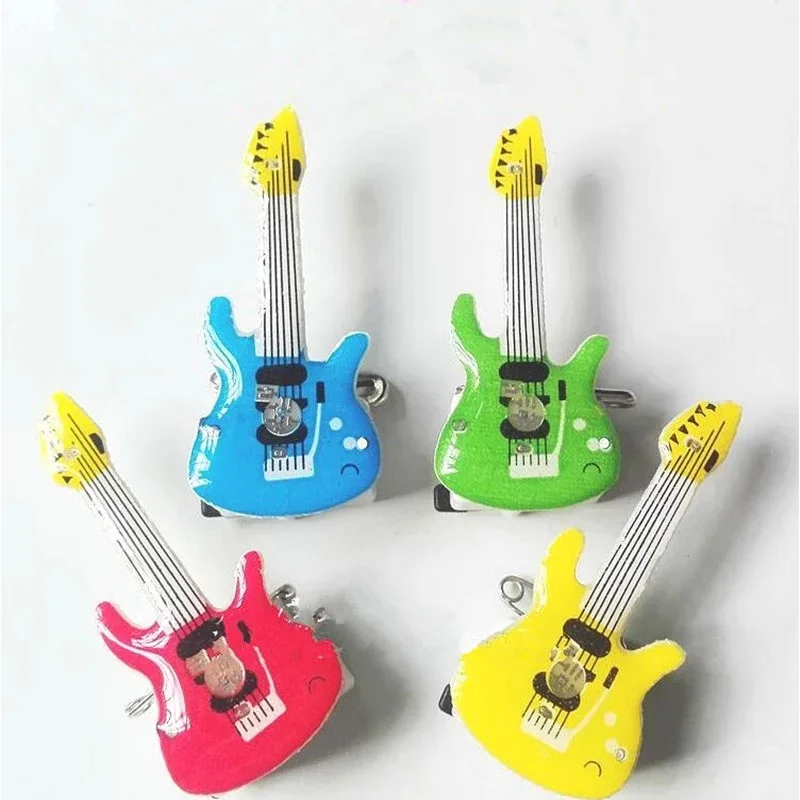 

Guitar Flashing Brooch Pin Light Up Badge Kids Adults Toys Gift Halloween navidad Christmas Glow led party christmas decoration