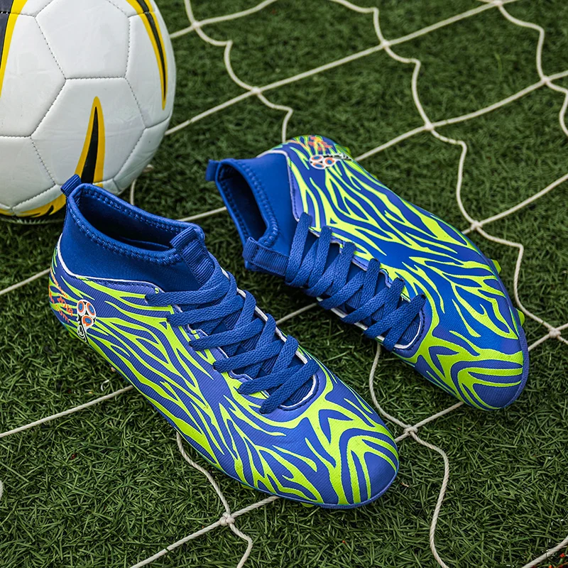 2019 Взрывные модели высокой футбольной обуви с шипами Модная и удобная футбольная
