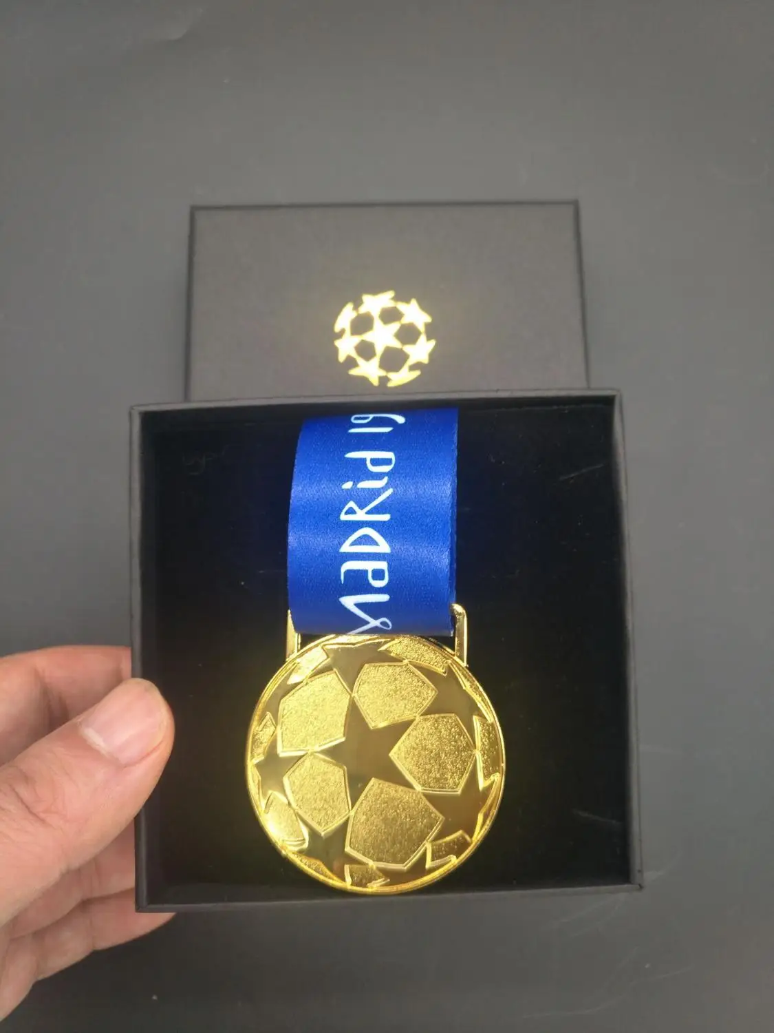 2019 Кубок Европы по футболу клубов Чемпион золотая медаль финал Мадрид 19 лауреат с