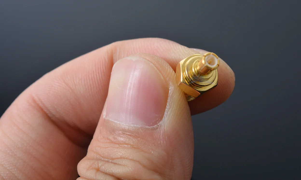 Прямой коаксиальный адаптер Sindax с разъемом SMA на штекер MCX цена Прямая поставка -