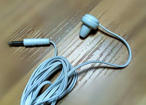 Linhuipad белый одноразовый earpbudslow затрат на одной стороне наушники для телевизора