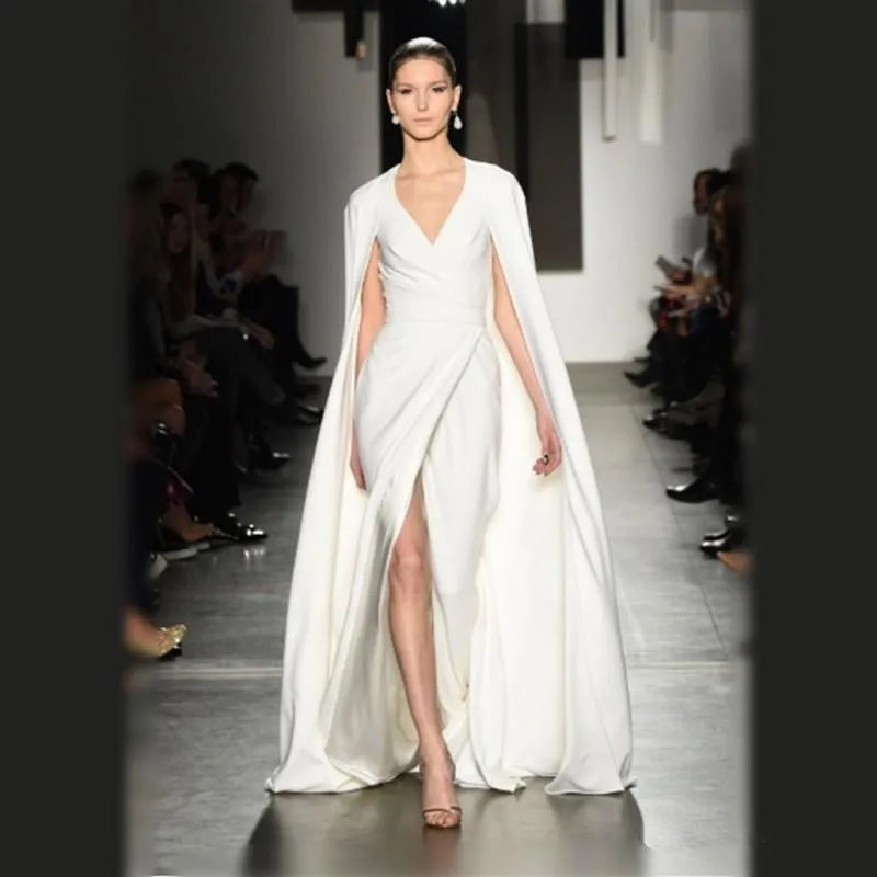 Уникальное вечернее платье с высоким разрезом для выпускного вечера хомутом на