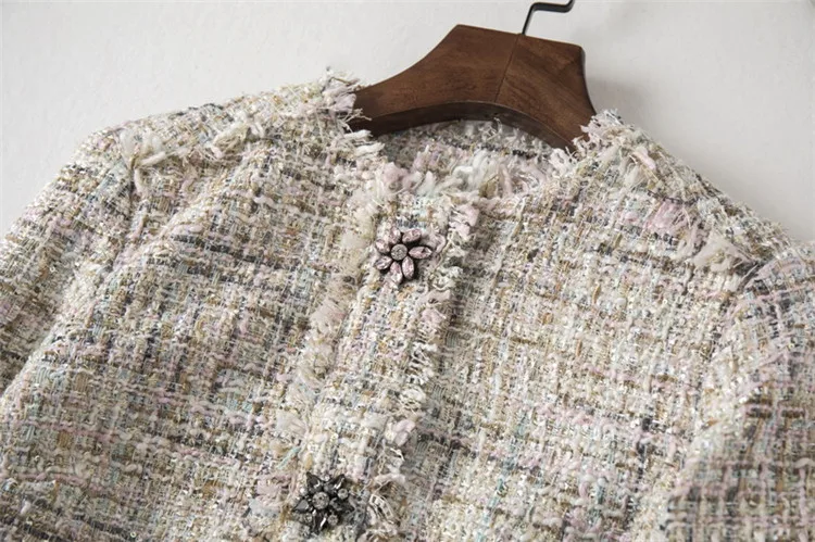 Женское твидовое пальто винтажное короткое с круглым вырезом и пуговицами со