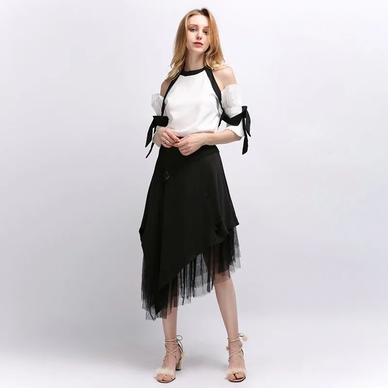 TWOTWINSTYLE летняя блузка с открытыми плечами для женщин, о-образный вырез, половина рукава, облегающая плиссированная рубашка, женская модная одежда, новинка