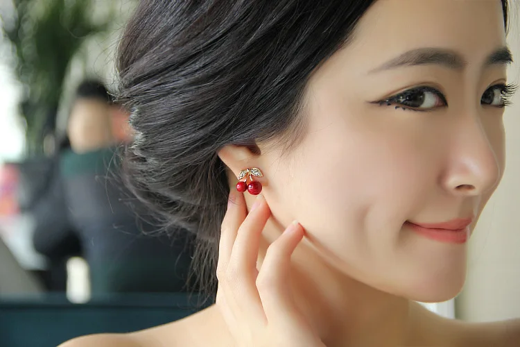 Гипоаллергенные корейские модные большие серьги с красными вишенками ювелирные