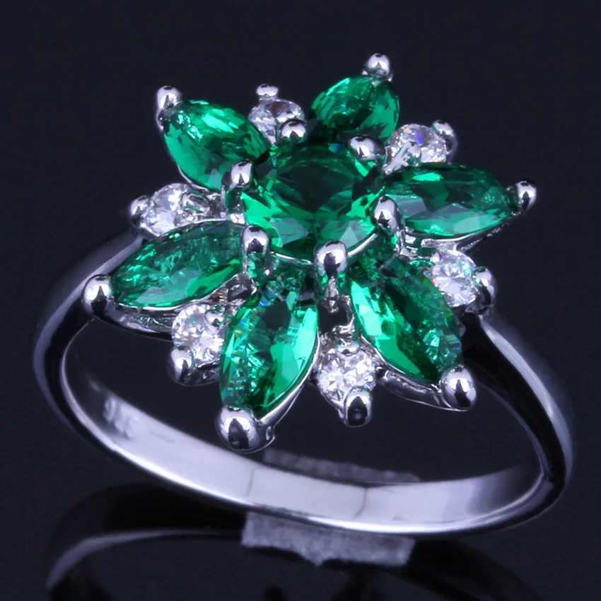 

Alluring Star Green Cubic Zirconia White CZ Silver Plated Ring V0137