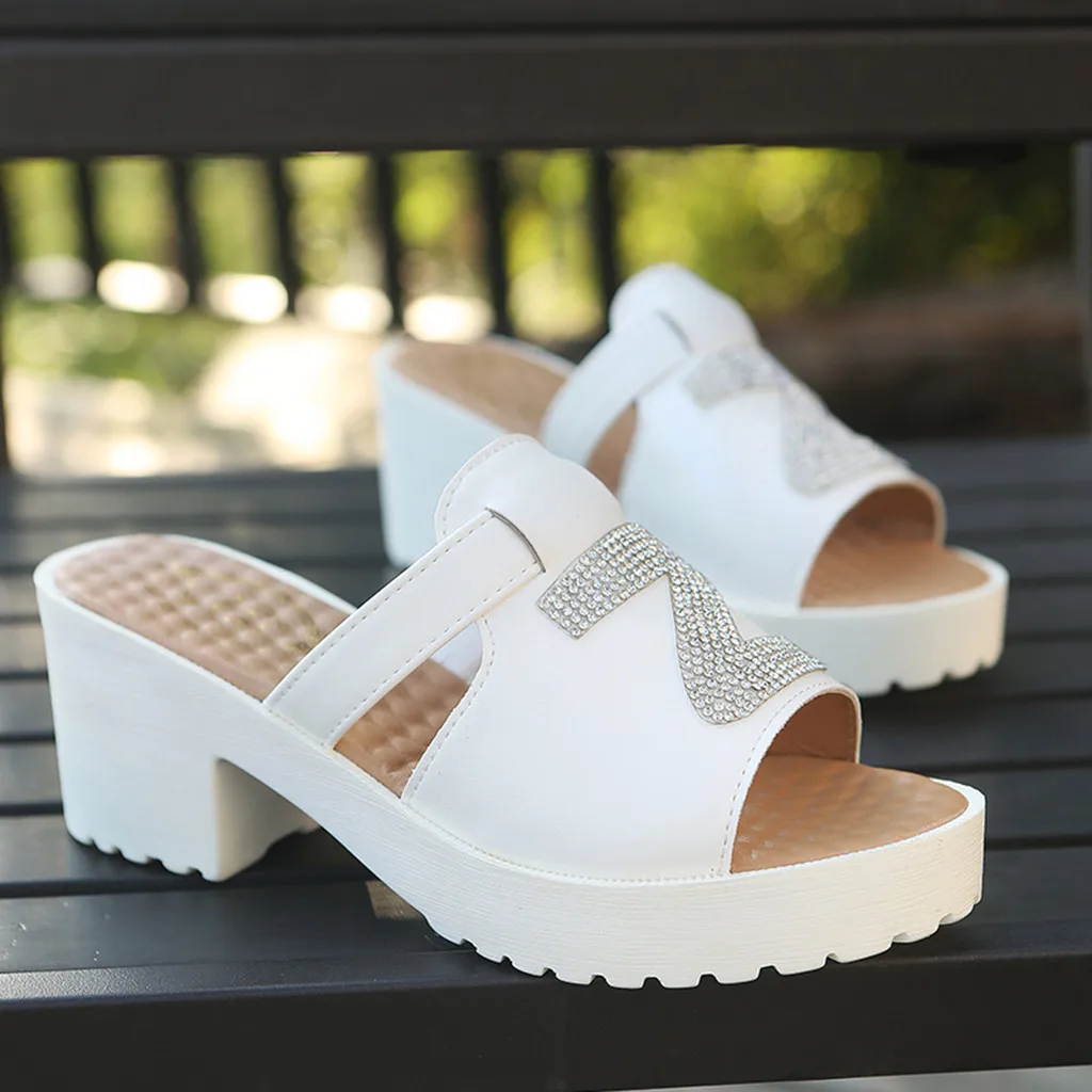 Тапки женские на платформе и квадратном каблуке повседневные кожаные шлепанцы