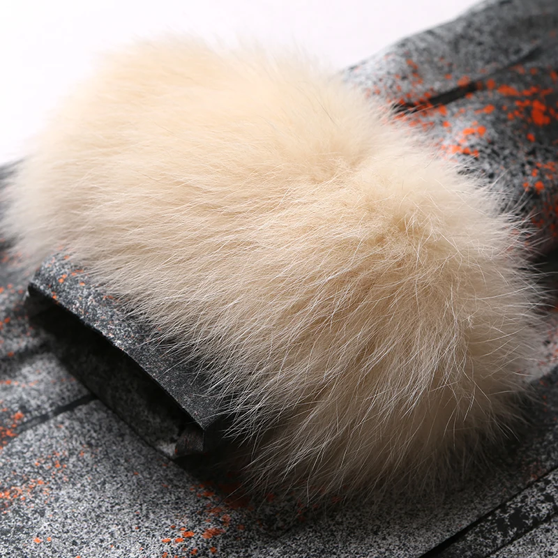 Женская парка VOA длинная облегающая с лисьим мехом на ремне принтом M6302 2018 | одежда