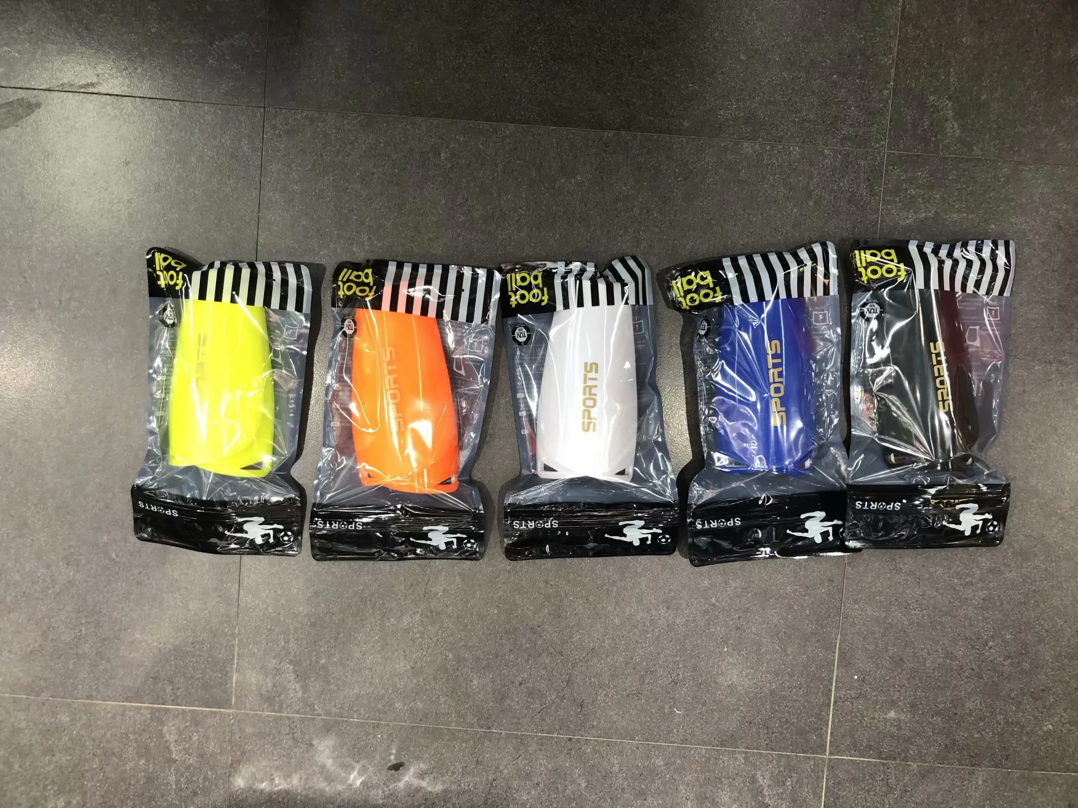1 лот, Футбольные Щитки на голени для футбола наколенник, поддерживающие щитки для взрослых/детей, Защитные щитки на открытом воздухе shinguard