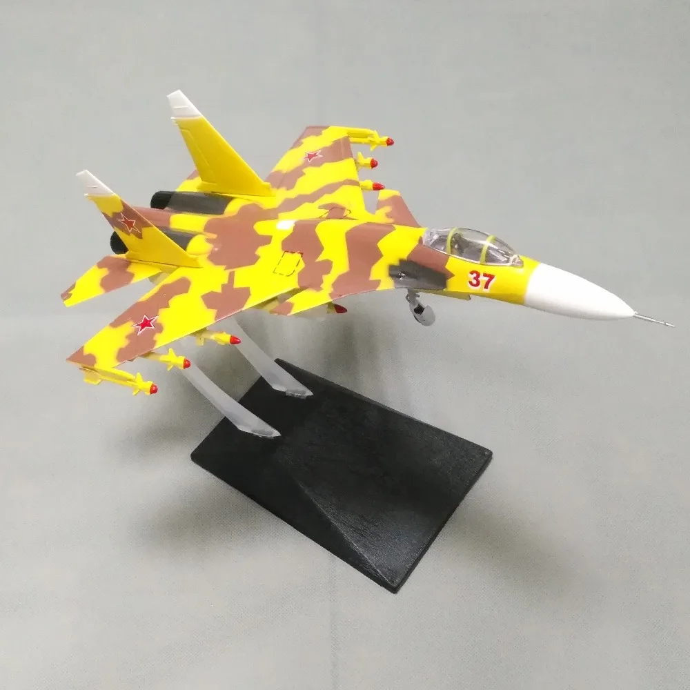 1: 72 Статическая модель самолета Su37 коллекция хобби