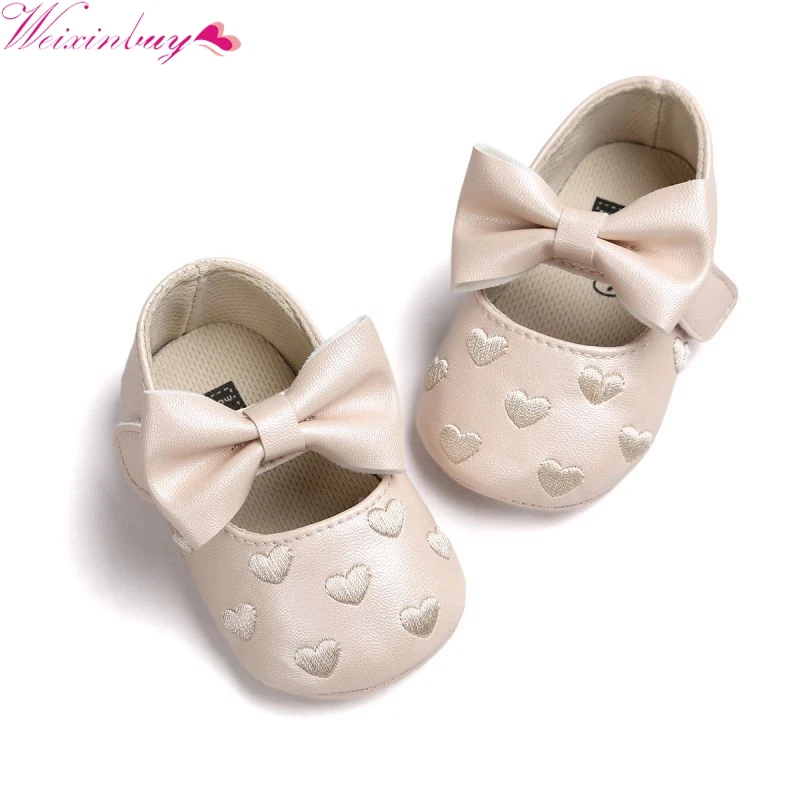 12 цветов Bebe/брендовые Мокасины из искусственной кожи для маленьких мальчиков и девочек мягкая нескользящая обувь с бантом и бахромой обувь для колыбельки