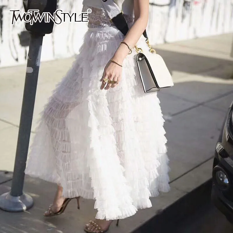 Женская сетчатая юбка TWOTWINSTYLE черная макси составного кроя с высокой талией