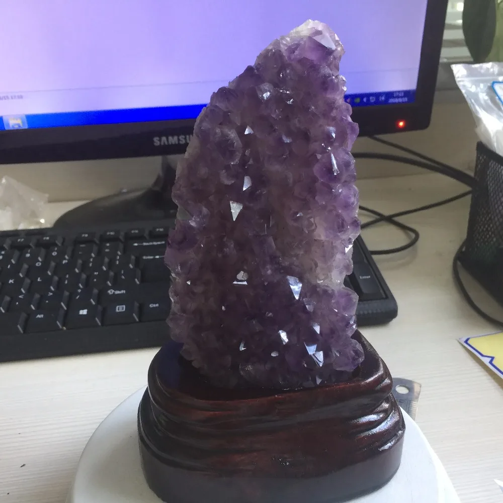 549 г натуральный ясным и Purply минералы Аметист Geode кластер Образец Камень для Хэллоуина или Свадебные украшения