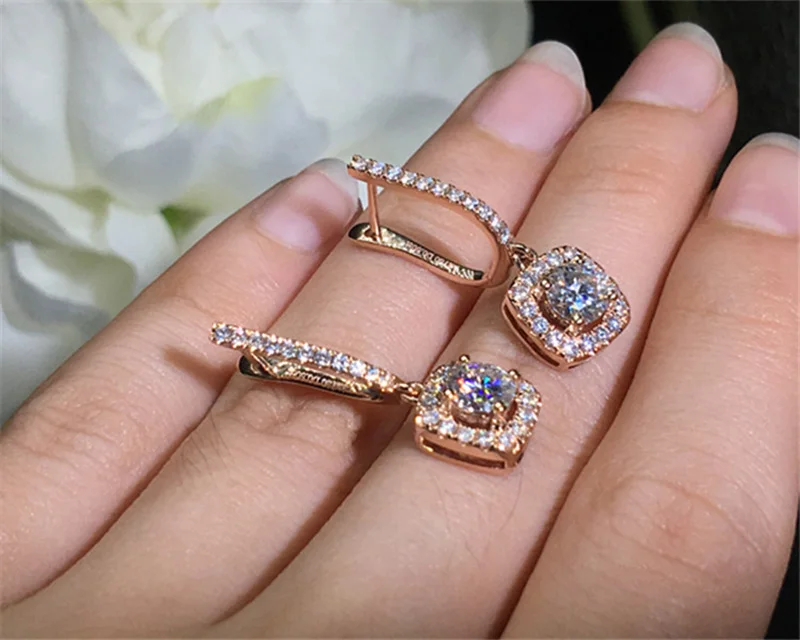 Женские серьги-кольца из 18-каратного розового золота с круглой подушкой |