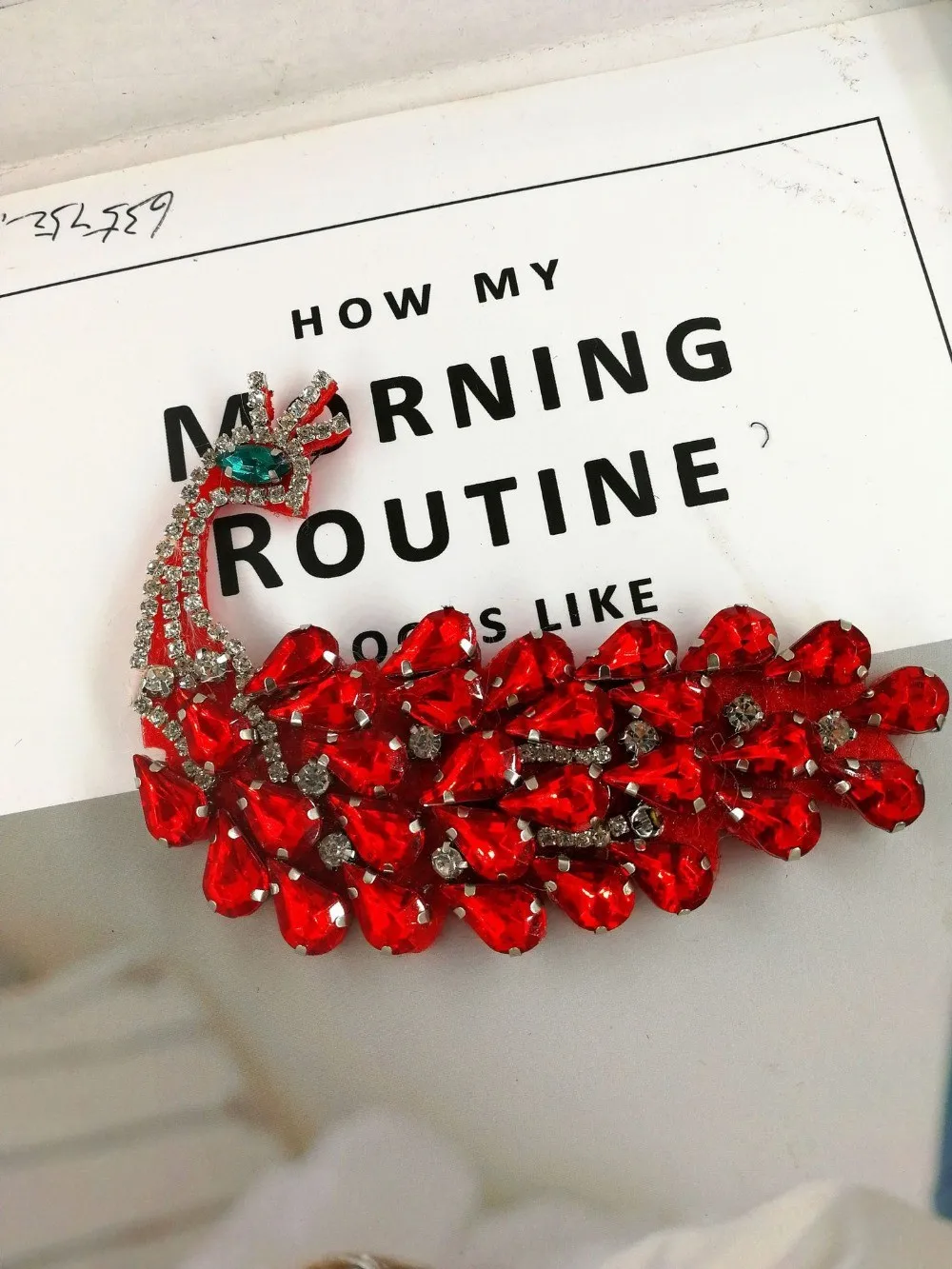 Peacock Rhinestones Bead Brooch Patches Applique Vintage Embroidered Fabric Sew On Handmade Patch Fashion Clothing Decoration |