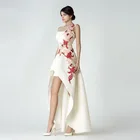 Женское Короткое платье без рукавов, с круглым вырезом и аппликацией