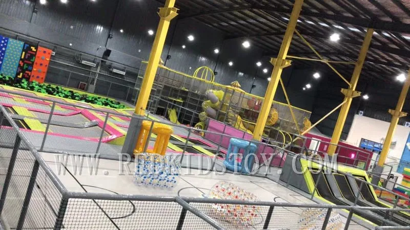 Сертификат ASTM гимнастический батут под заказ парк с пенопластом и зоной