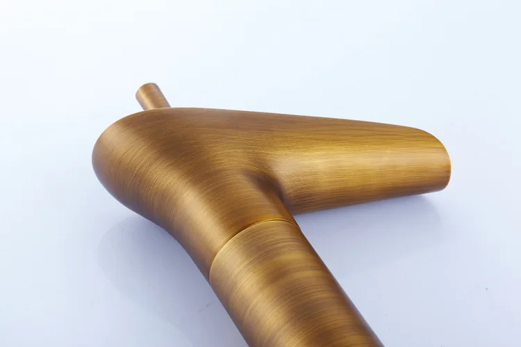 Бесплатная доставка роскошный Твердый латунный антикварный кран для ванной