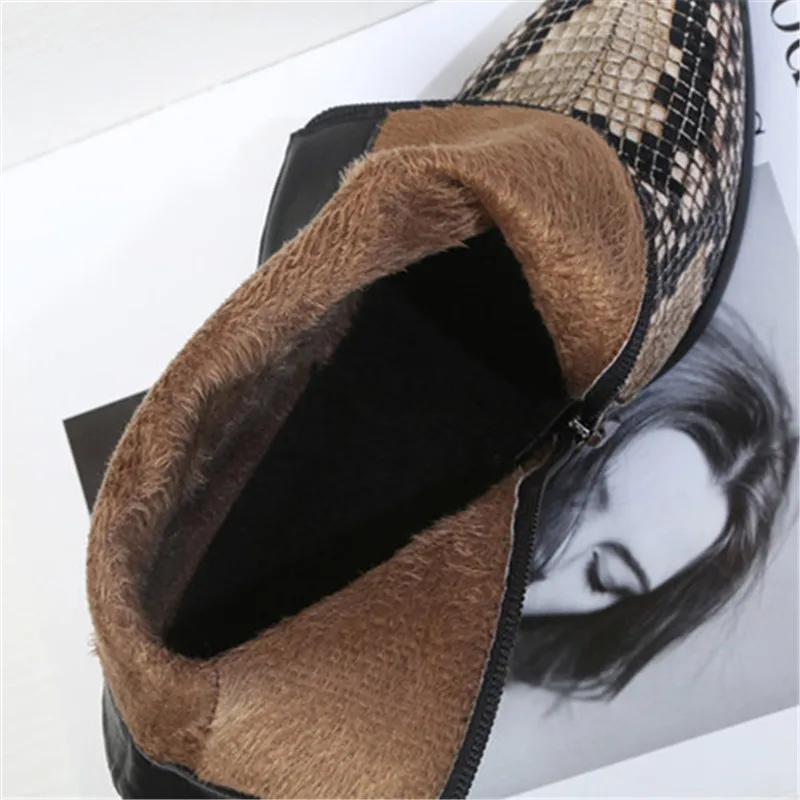 32-43 женские зимние высокие сапоги Модные ботильоны на меху с принтом змеи женская