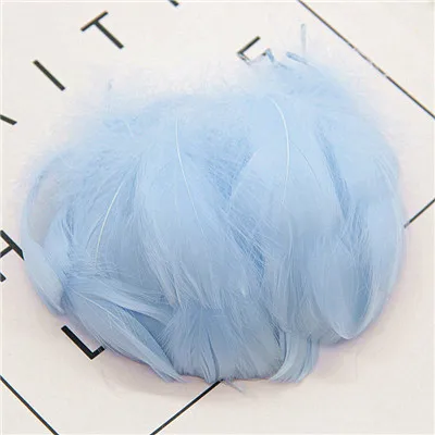 light sky blue 100p Натуральные перья лебедя 4-7 см 1-2 дюйма маленькие плавающие Шлейфы гусиное перо цветной шлейф для украшения рукоделия 100 шт - Цвет: light sky blue 100p