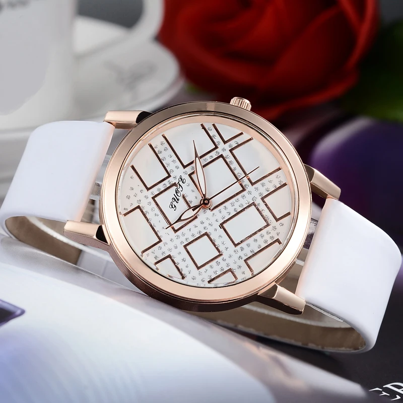 Guote часы женщины розовое из кожи золотого цвета Группа Стразы Дамы кварц-Часы Montre