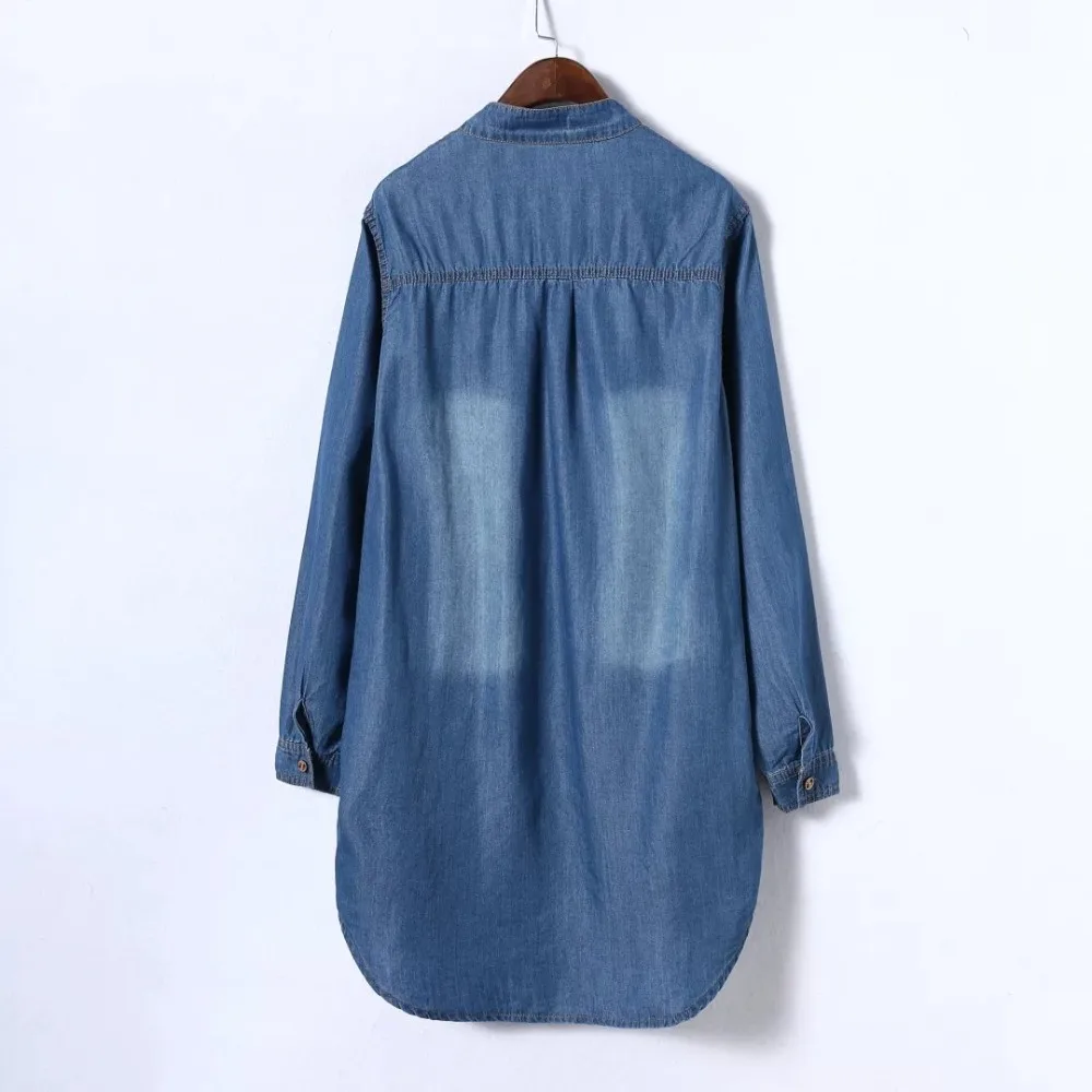 

Women's plus-size v-neck shirt cowboy