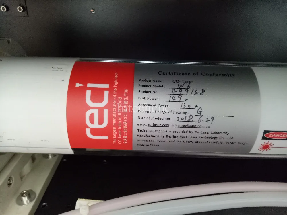 Широко используемый лазерный резак и гравировальный станок с ЧПУ LFJ6090 60 Вт |