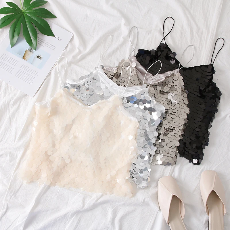 Женская майка с блестками и V-образным вырезом на бретелях | одежда