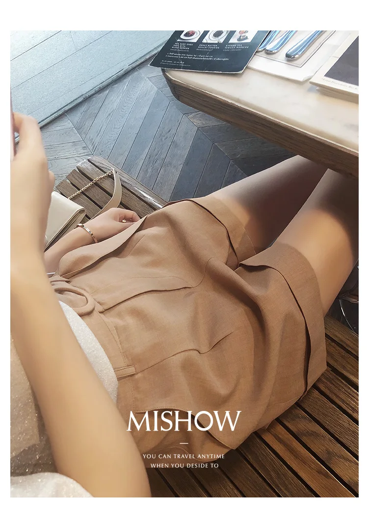 Mishow Женские шотры с поясом MX18B2445