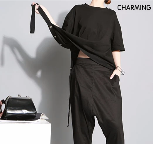 ОЧАРОВАТЕЛЬНАЯ 2016 лето harajuku хлопок твердые черная футболка женщин сторона ripped