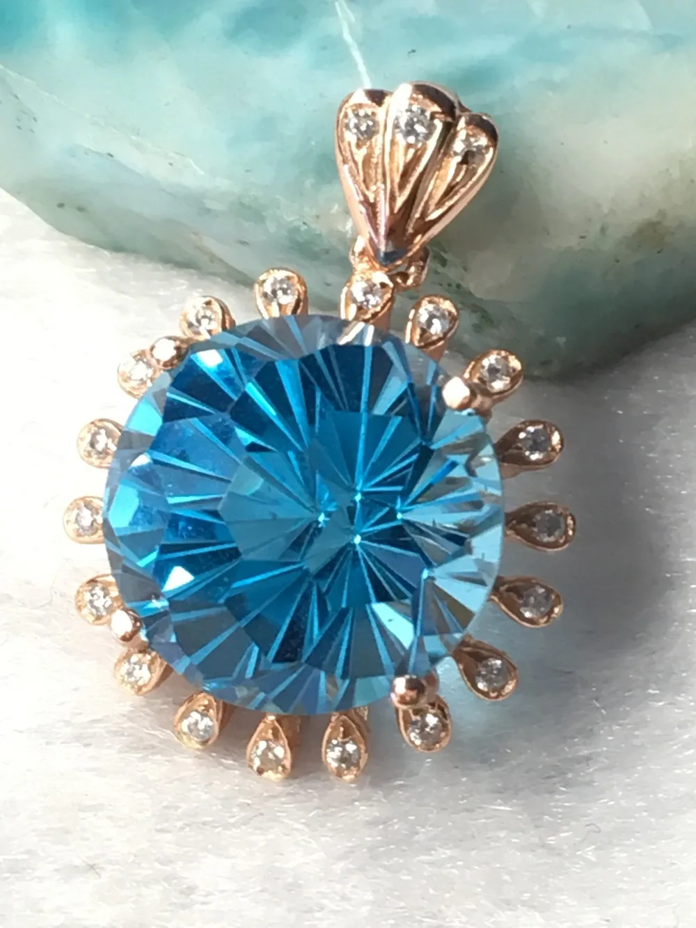 Натуральный глубокий синий топаз серебряная подвеска круглая 12 мм специальный