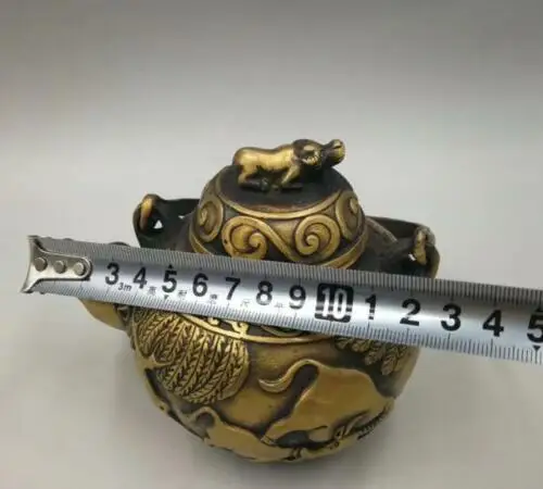 Изысканный китайский старинный латунный ручной работы корова крупного рогатого