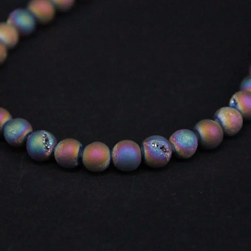 Круглые бусины из титана россыпью для самостоятельного изготовления ожерелий