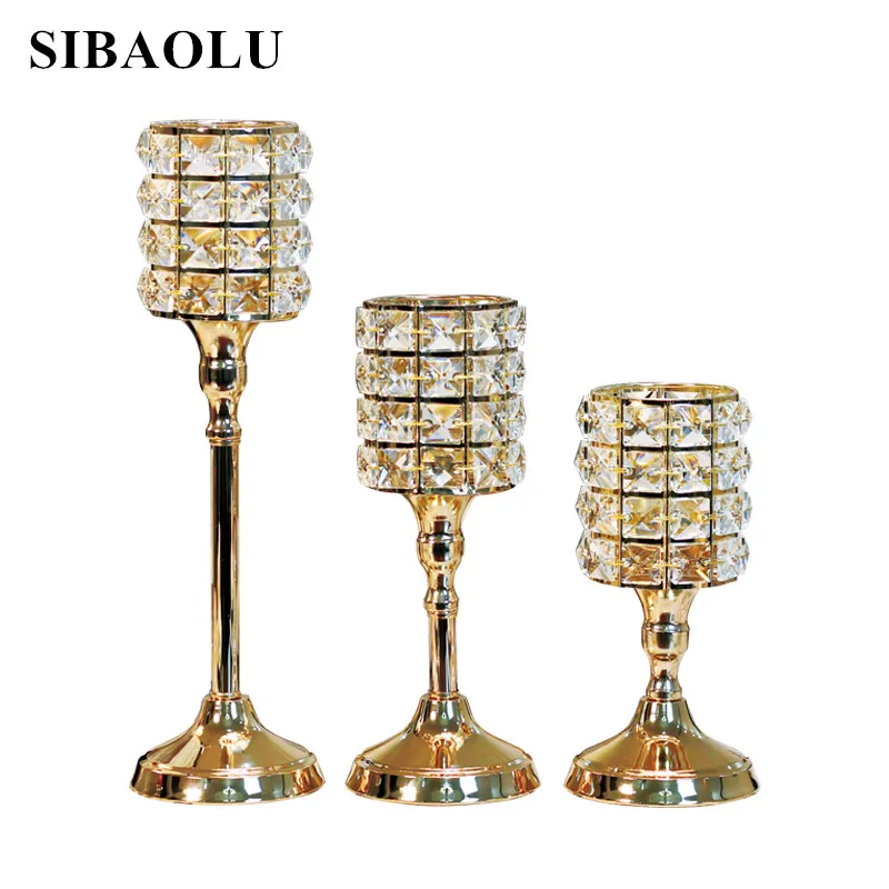 

European Candlestick Ornaments Nordic Metal Luxury Crystal Golden Candlestick Metal Golden Wedding Candelabra Centerpiece Crafts