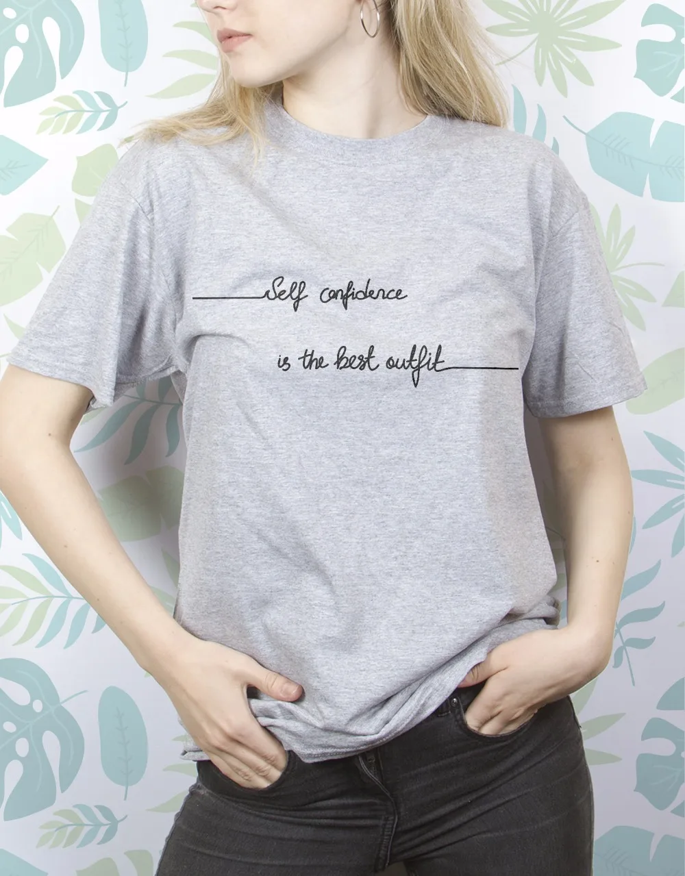 

Уверенность в себе-лучший наряд, высказывания, футболка унисекс с графическим дизайном, цитата, вдохновение, уверенность, вдохновляющий под...