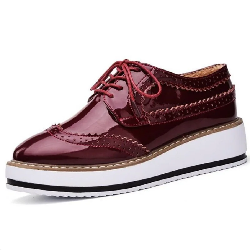 Брендовая женская обувь на платформе Цвет абрикосовый черный с перфорацией типа