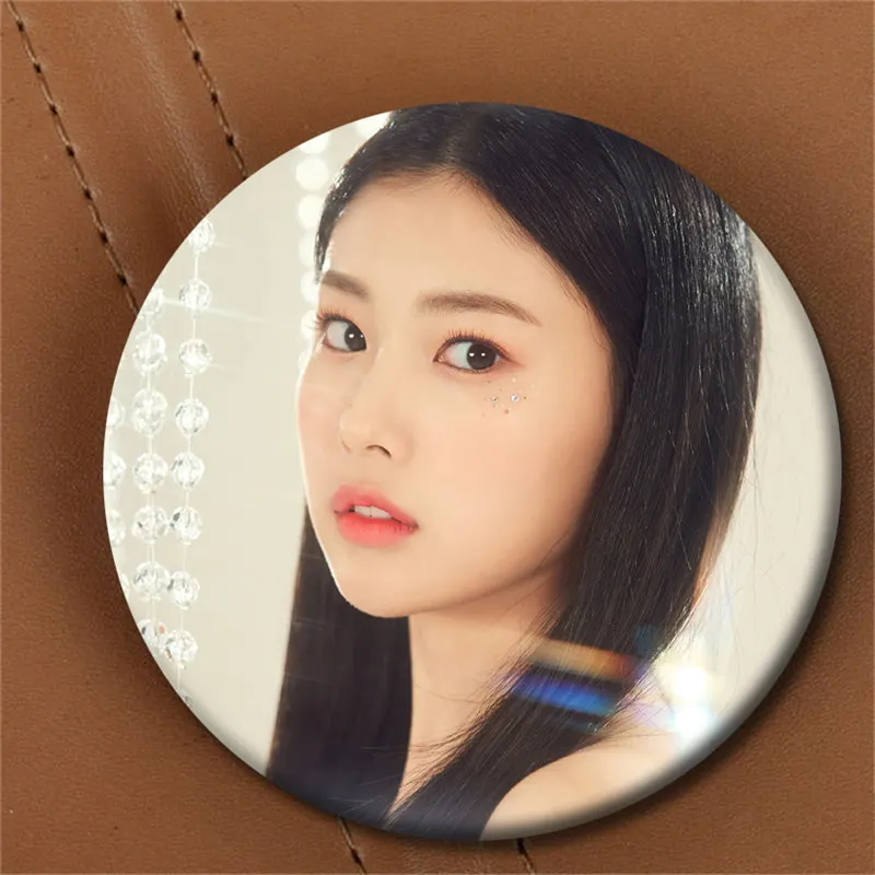 KPOP IZONE Броши 2-й Мини альбом HEARTIZ официальный фото IZ* ONE HEART* IZ значок для одежды шляпы рюкзак корсажи - Окраска металла: XZ1899