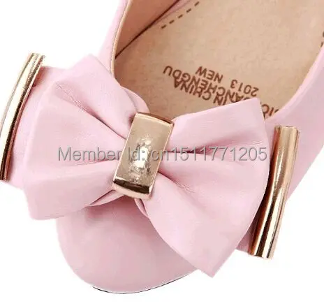 Милые женские тонкие туфли на танкетке с бантом толстом каблуке круглым носком