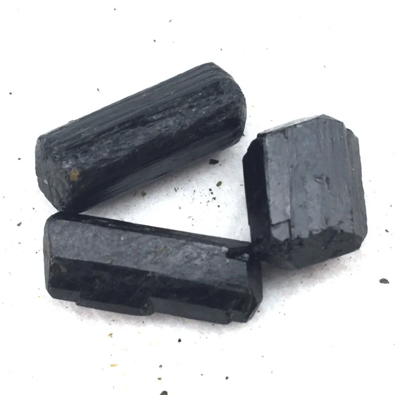 Цилиндрические бусины из черного турмалина натурального камня сделай сам